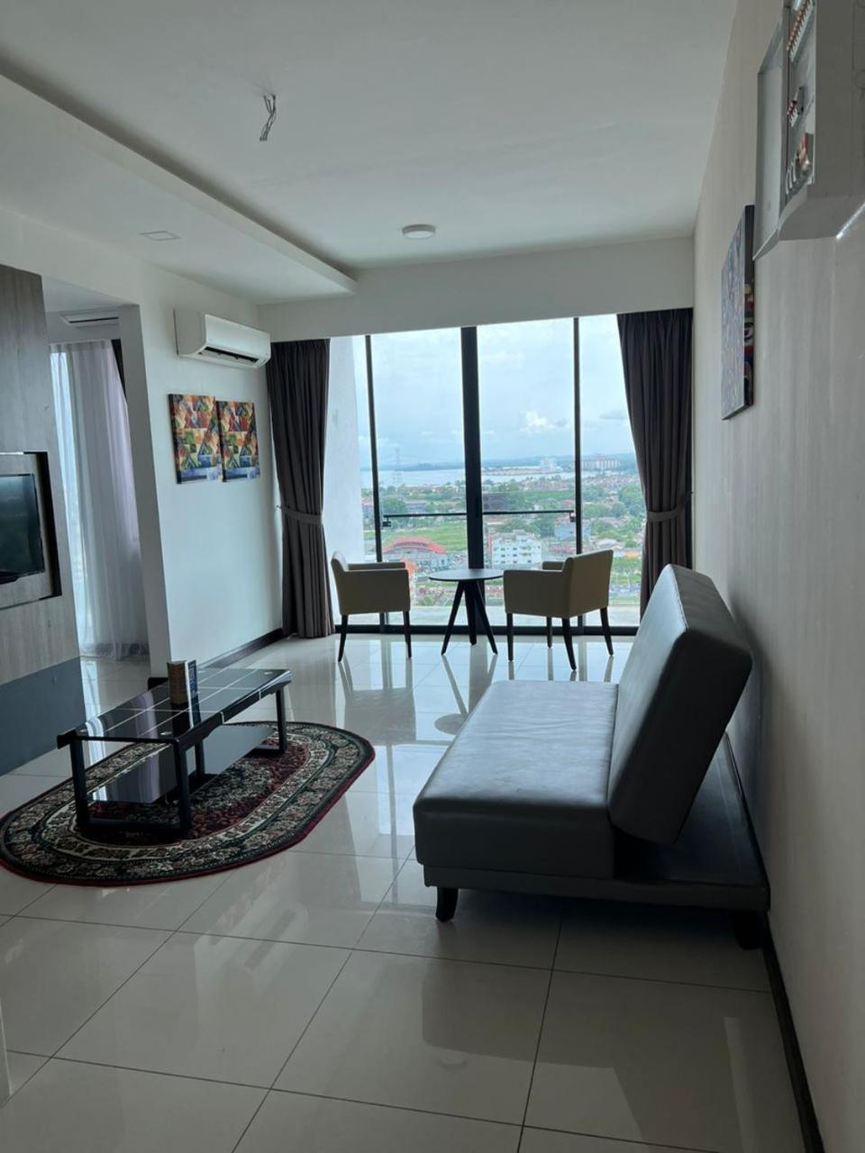 D'Wharf Hotel & Serviced Residence Порт-Диксон Экстерьер фото